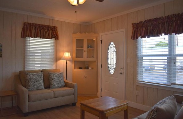 340 Hollister 2 Bedroom Home