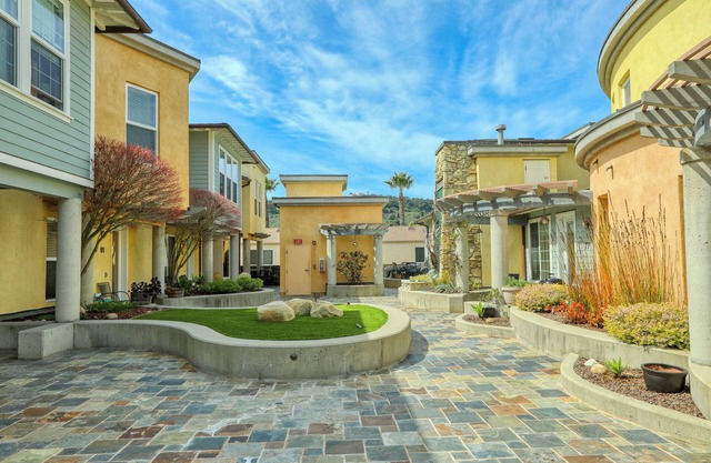 55 San Miguel: 3 BR, 2.5 BA Condominium in Avila Beach, Sleeps 8