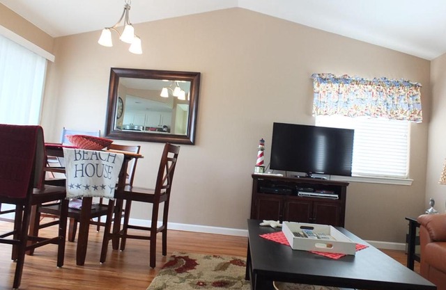 618 Airpark Two-Bedroom Apartment