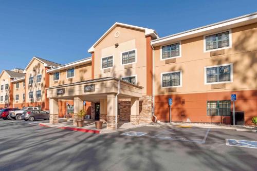 Stay America Suites Orange County Forest 