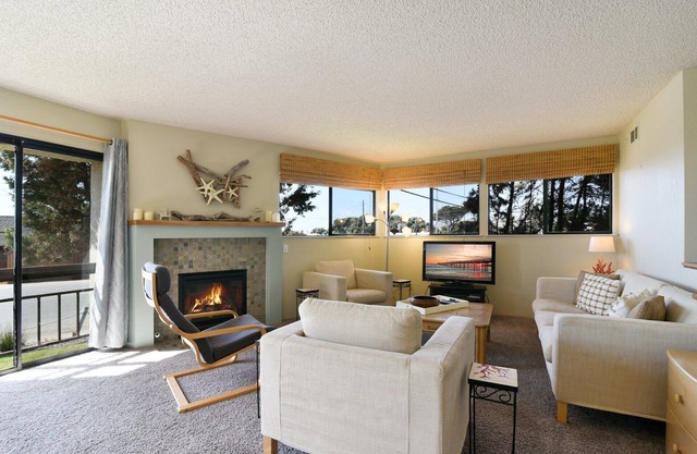Great Cayucos Beach Home 2 Blocks to the Beach Pet Friendly!