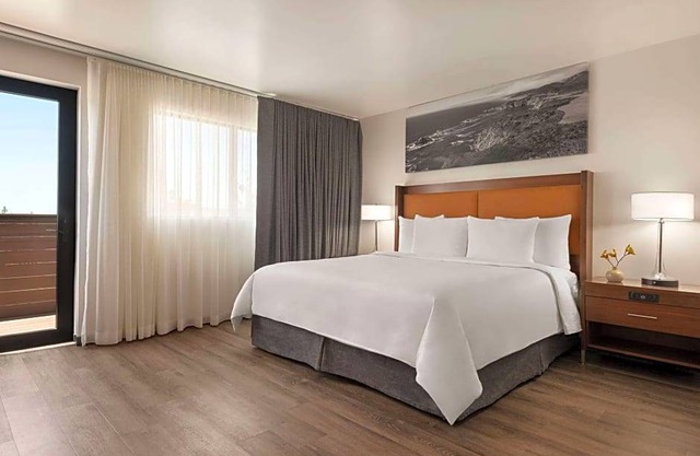 La Quinta Inn & Suites by Wyndham San Luis Obispo Downtown