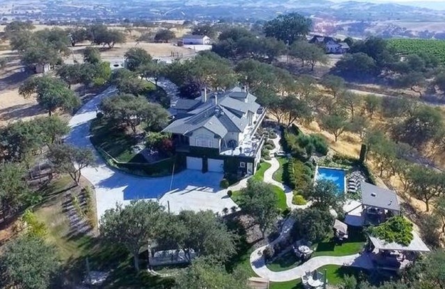 Luxury Estate In Paso Robles. Treat Yourself To Excellence!!!