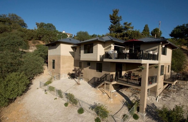 Luxury ~ Stunning Views From It's Hilltop ~ Only 3 Blocks To Downtown Paso