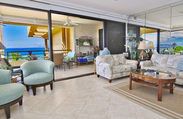 "Sunsational"Oceanfront Condo in Polo'sTop Spot-Huge Views & only steps to beach