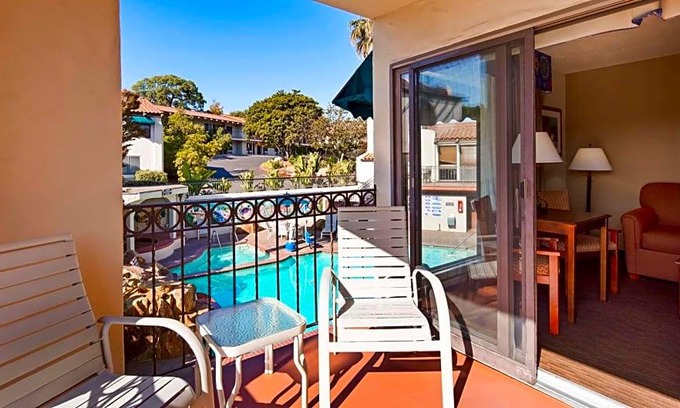 Arroyo Grande Hotel | 2-Star Hotel ∙ Best Western Casa Grande Inn