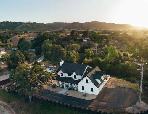 Paso Robles House | 279 m² House ∙ 6 bedrooms ∙ 26 guests