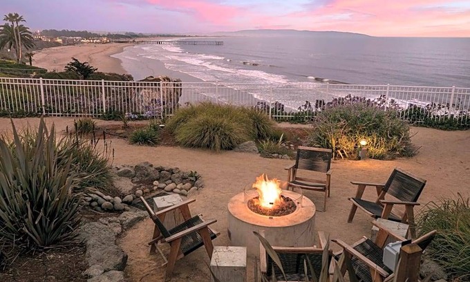 Motel District Hotel | 3-Star Hotel ∙ Cottage Inn by the Sea