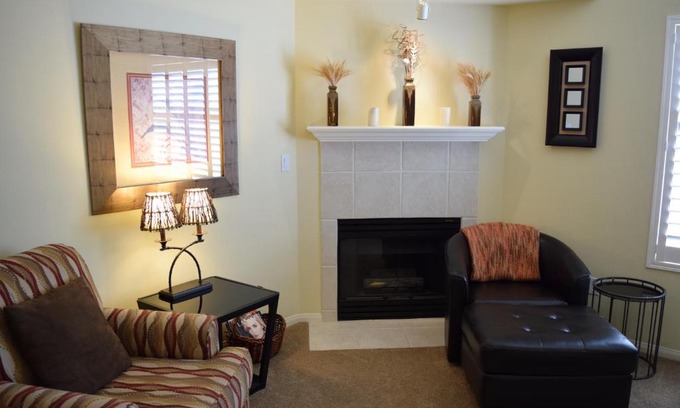 Downtown House | 303 Casa Bella