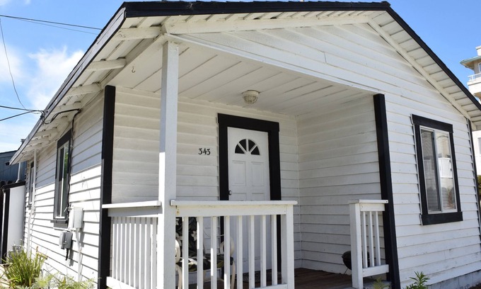 Downtown House | 343 Hinds: 2 BR, 1 BA House in Pismo Beach, Sleeps 4
