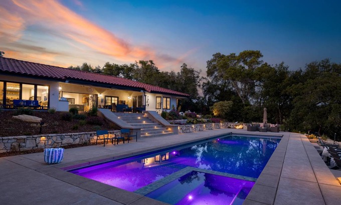 Adelaida Villa | 371 m² Villa ∙ 6 bedrooms ∙ 14 guests