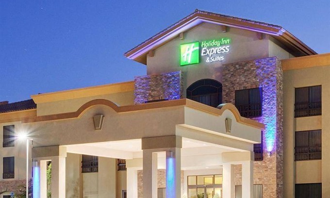 Atascadero Hotel | 39 m² Hotel ∙ 127 guests