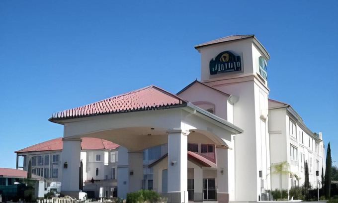 Paso Robles Hotel | 70 m² Hotel ∙ 127 guests