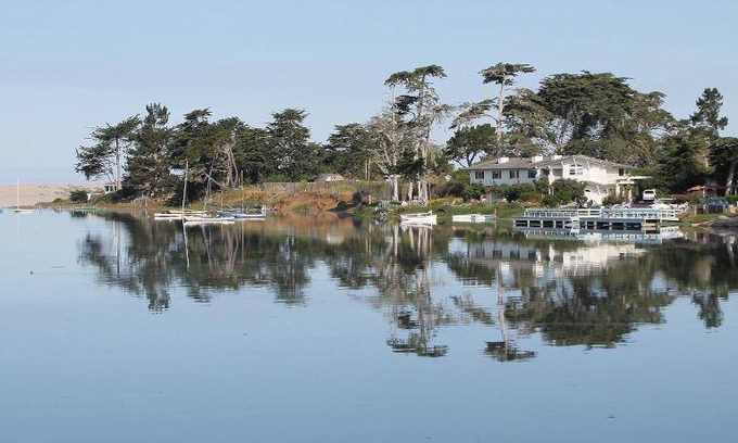 Baywood Park Hotel | 77 m² Hotel ∙ 4 guests
