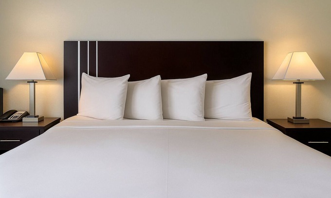 Morro Bay Hotel | Avalon Inn Downtown Morro Bay
