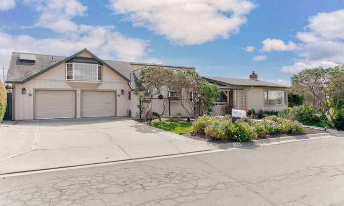 Morro Bay House | Bring the family, including the fur babies!