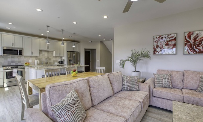 Avila Beach House | Casa Alina: 3 bedroom home steps from beach and golf course