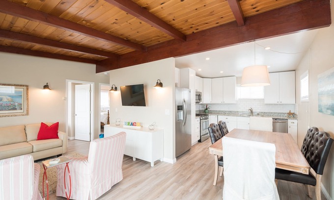 Morro Bay House | Cozy 2 bedroom house, ocean views, in quiet neighborhood, short drive to beach.