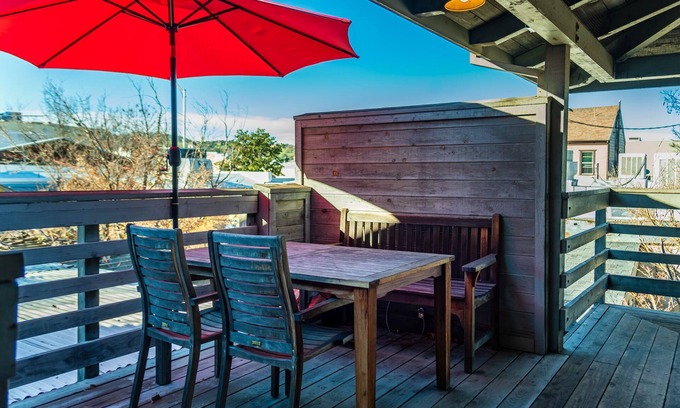 Paso Robles Apartment | Park Place-Charming Rooftop Hideaway in Heart of Downtown-Newly Refurbished!