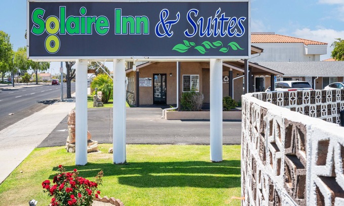 Santa Maria Hotel | Solaire Inn & Suites