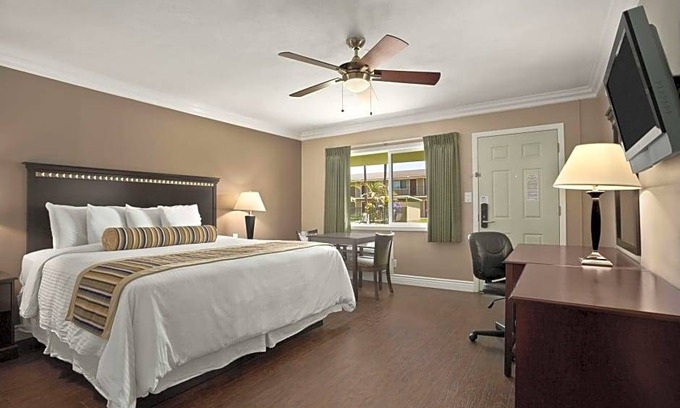 Santa Maria Hotel | Travelodge by Wyndham Santa Maria