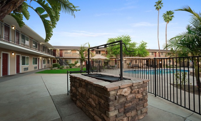 Santa Maria Hotel | Travelodge by Wyndham Santa Maria