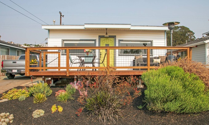 Morro Bay House | Views of Ocean & Iconic Morro Rock/Beach Cottage