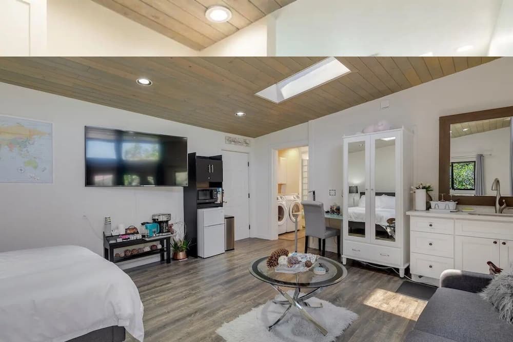 Paradise Valley House | Luxury 6 Bd/4 Ba Retreat house with Outdoor Jacuzzi Near San Francisco/SFO