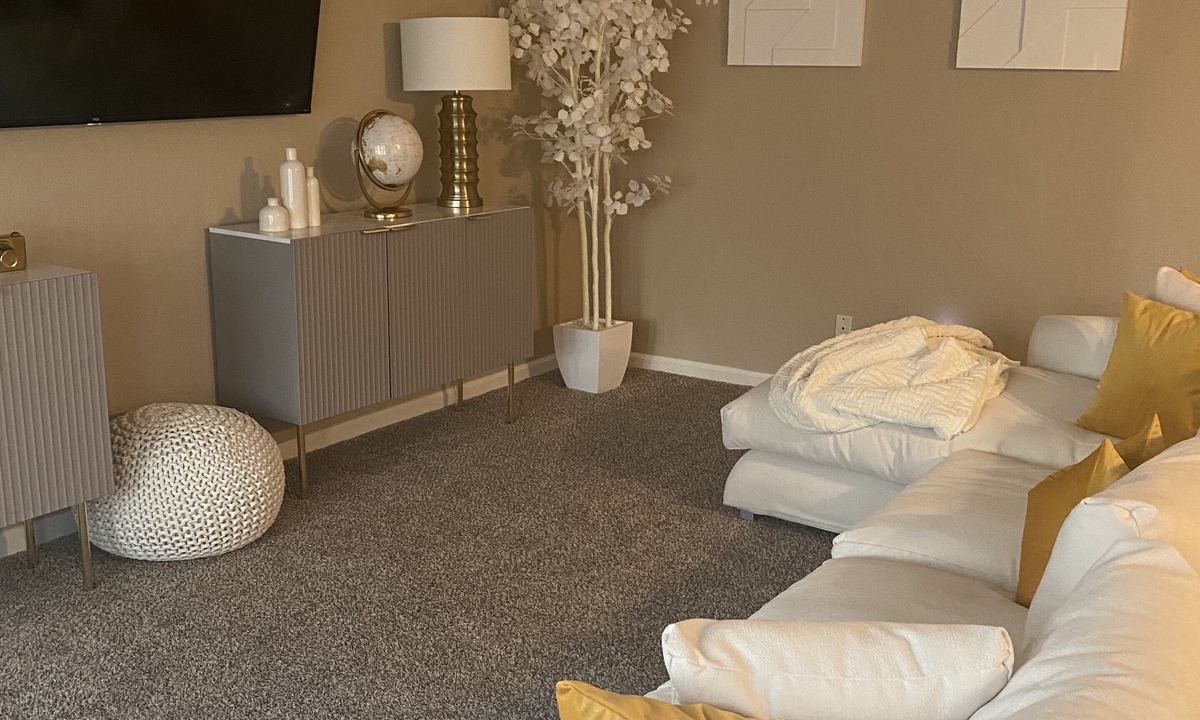 Modesto Condo | Luxury, peaceful space Close to shopping and mall. Dave and buster’s, parks
