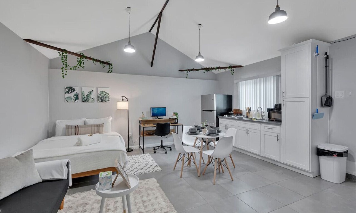 Westmont House | ★ Studio In nice Neighborhood near Ontario Airport
