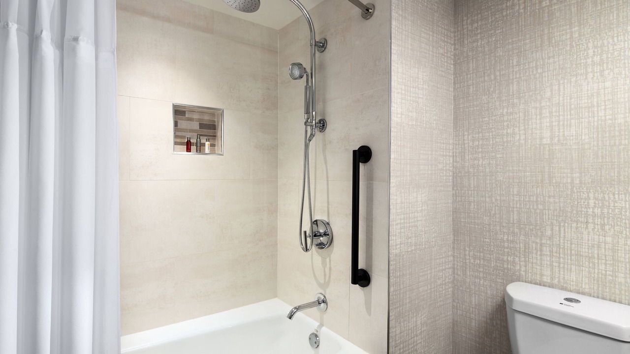Photo of Bathroom in Lantern District