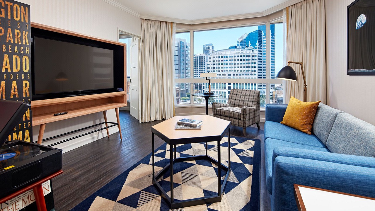 Photo of Livingroom in Civic Core