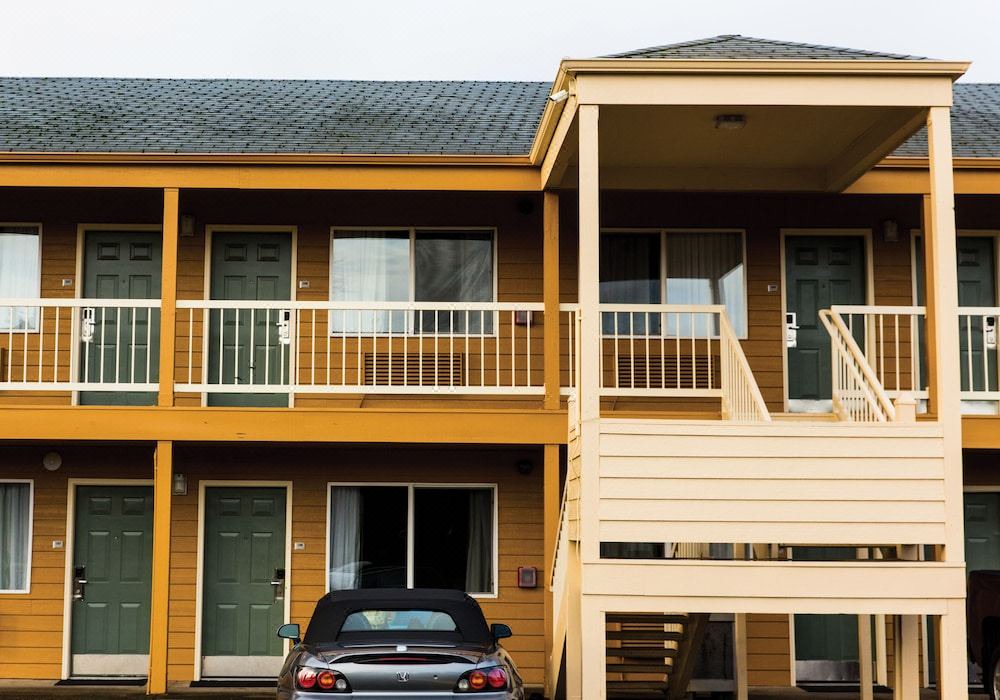 Photo of Buildings in Cottage Grove