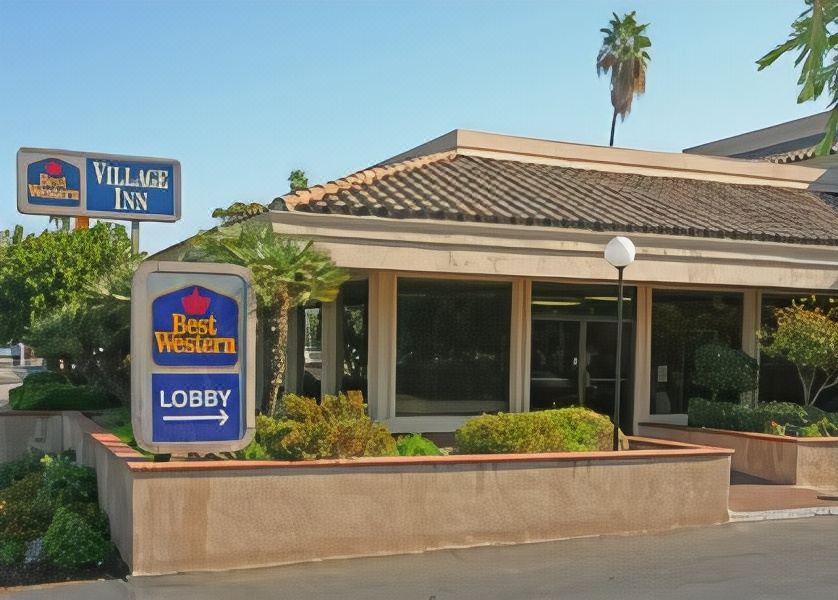 Photo of Buildings in Raisin