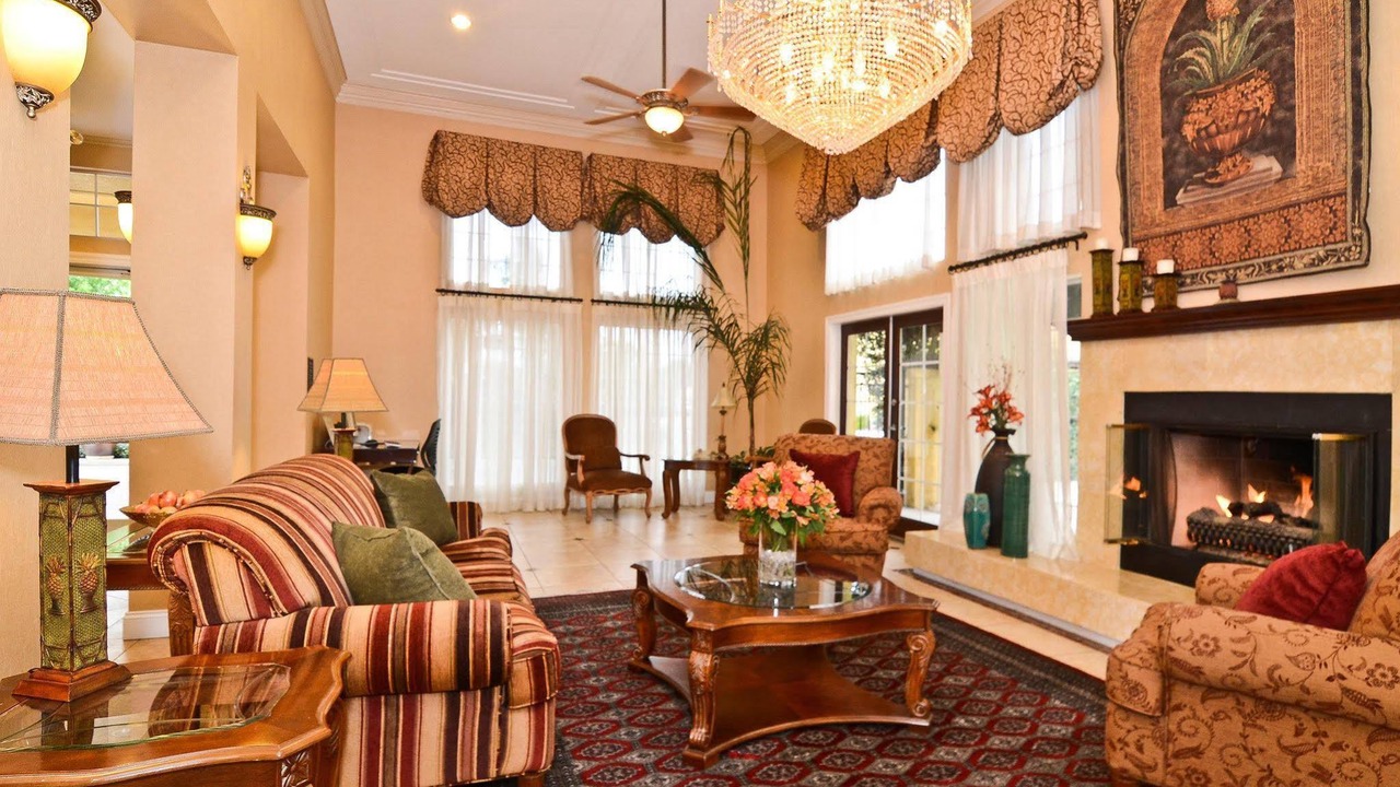Photo of Livingroom in Dixon