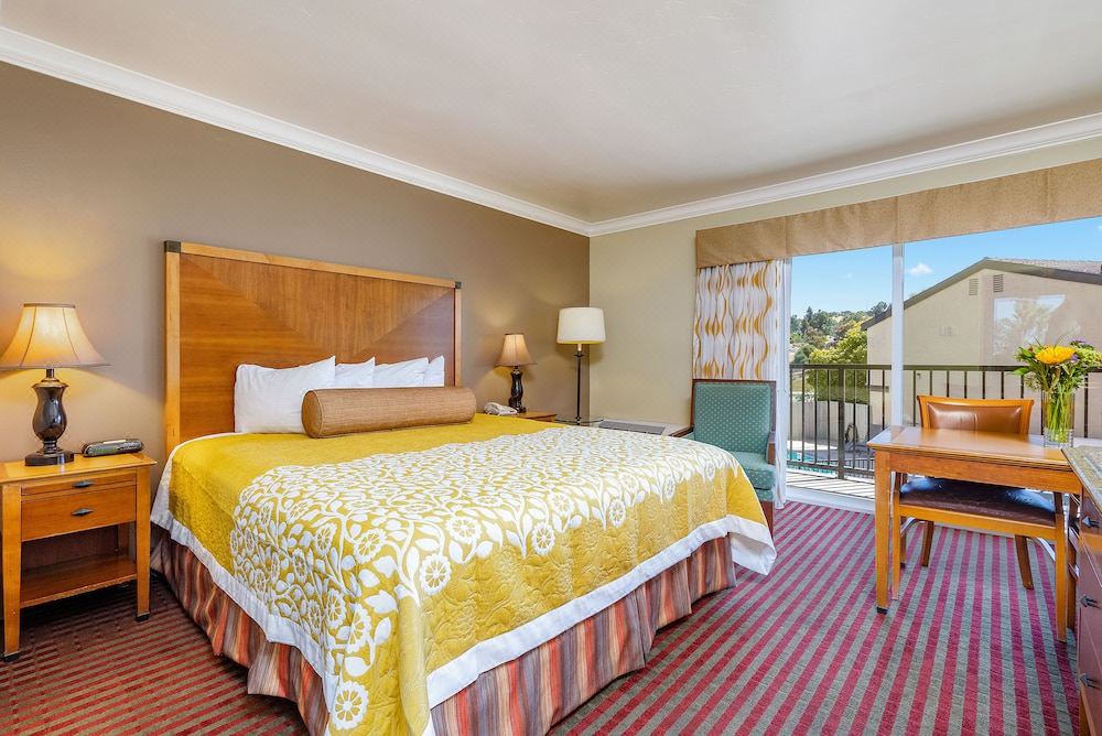 Photo of Bedroom in Arroyo Grande