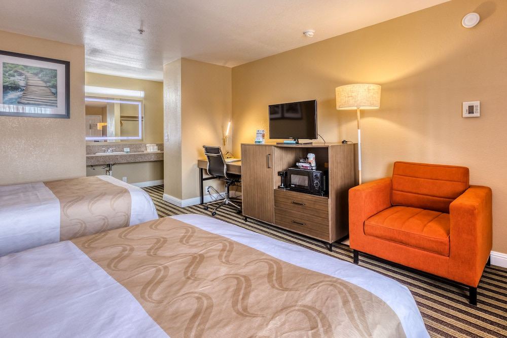 Photo of Livingroom in Salinas