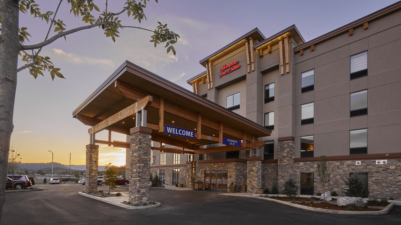 Photo of Buildings in Roseburg