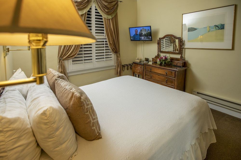 Photo of Bedroom in Telegraph Hill
