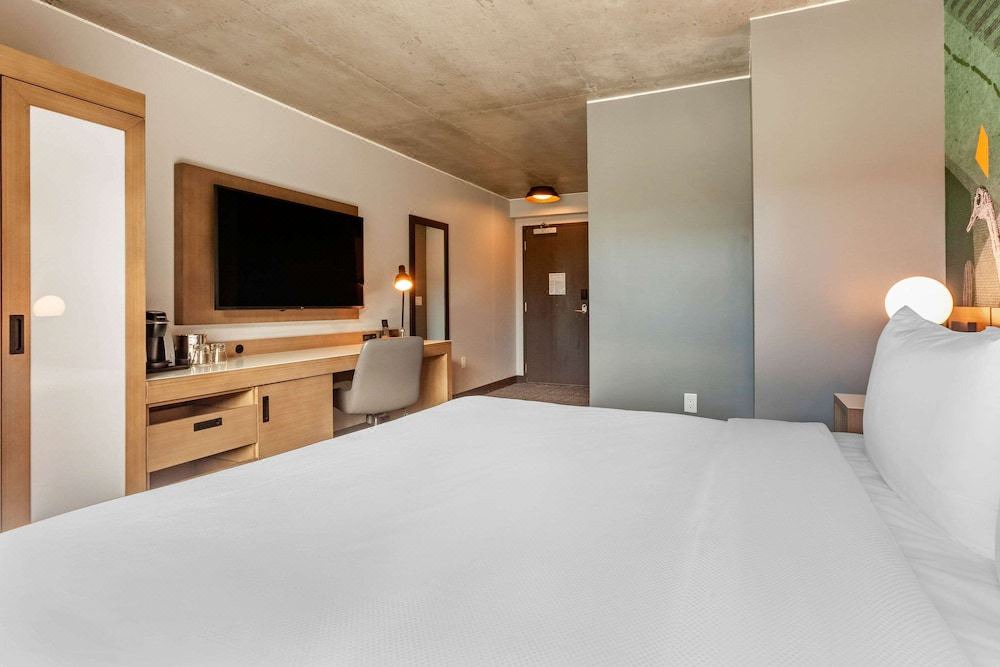 Photo of Bedroom in Evans Churchill