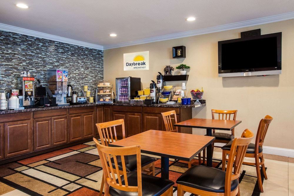 Photo of Livingroom in Antioch
