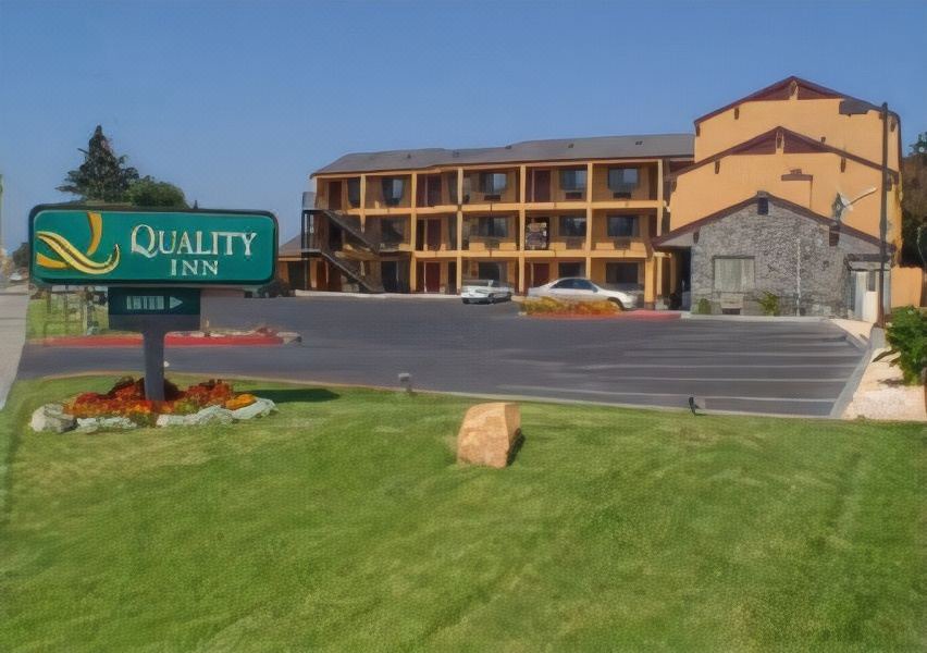 Photo of Buildings in Salinas