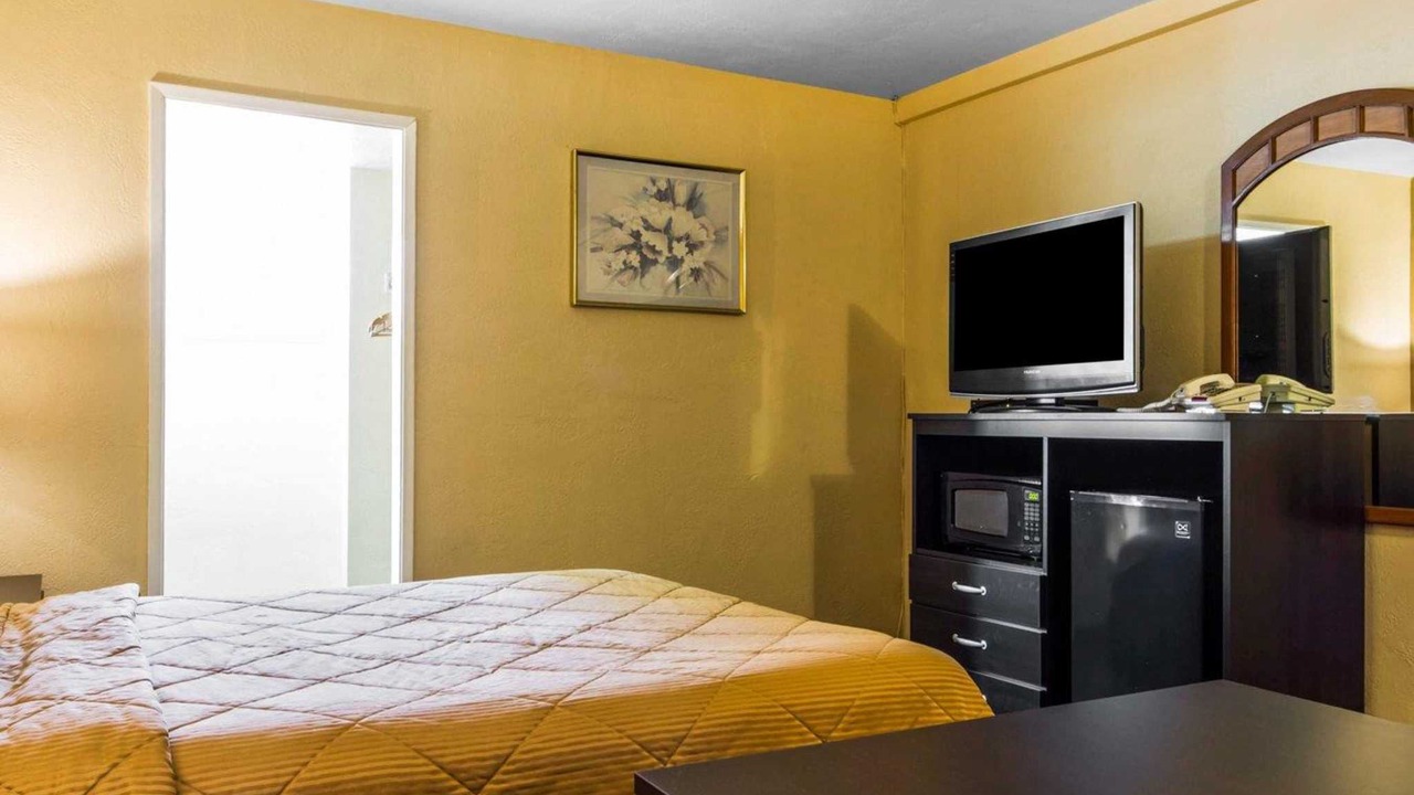 Photo of Bedroom in Boulevard Park