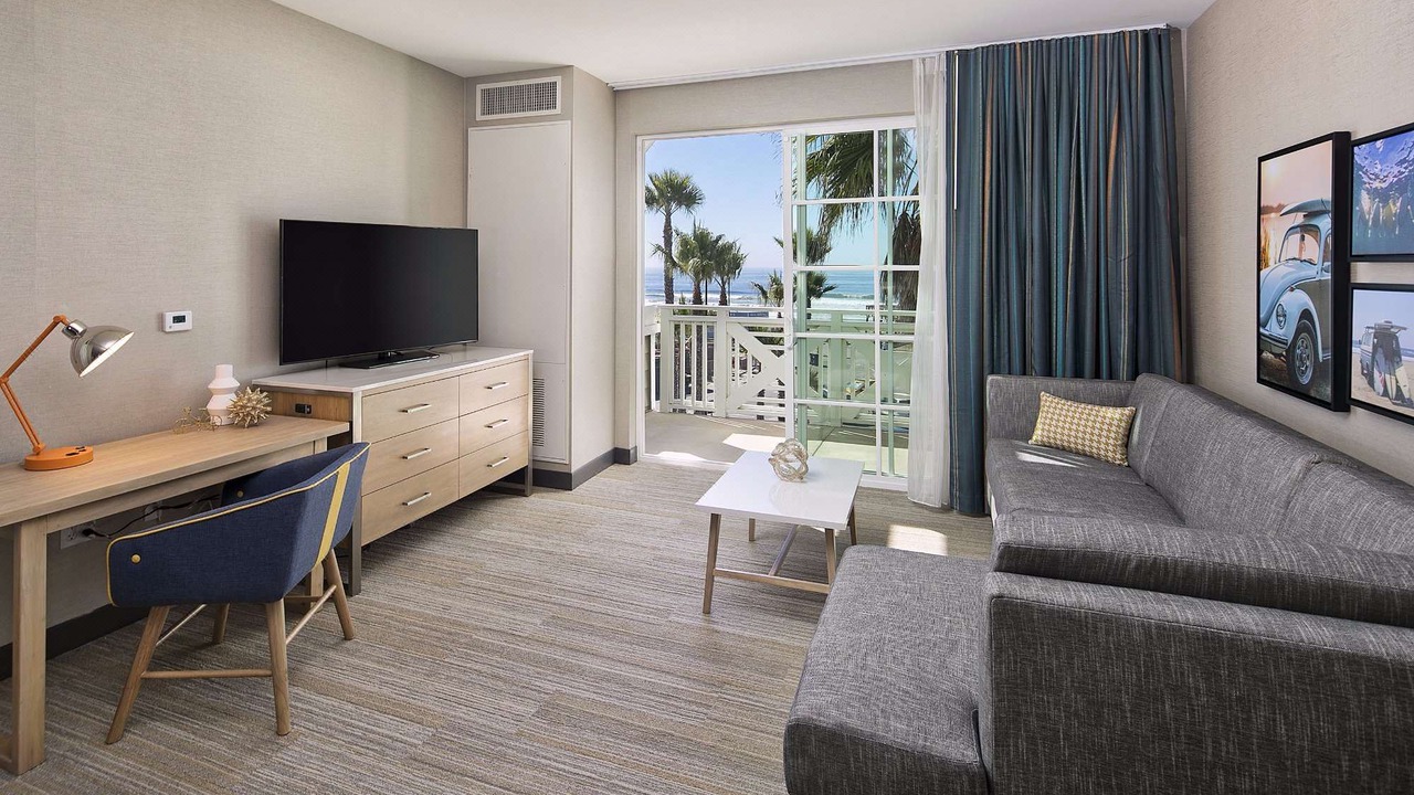 Photo of Livingroom in Downtown