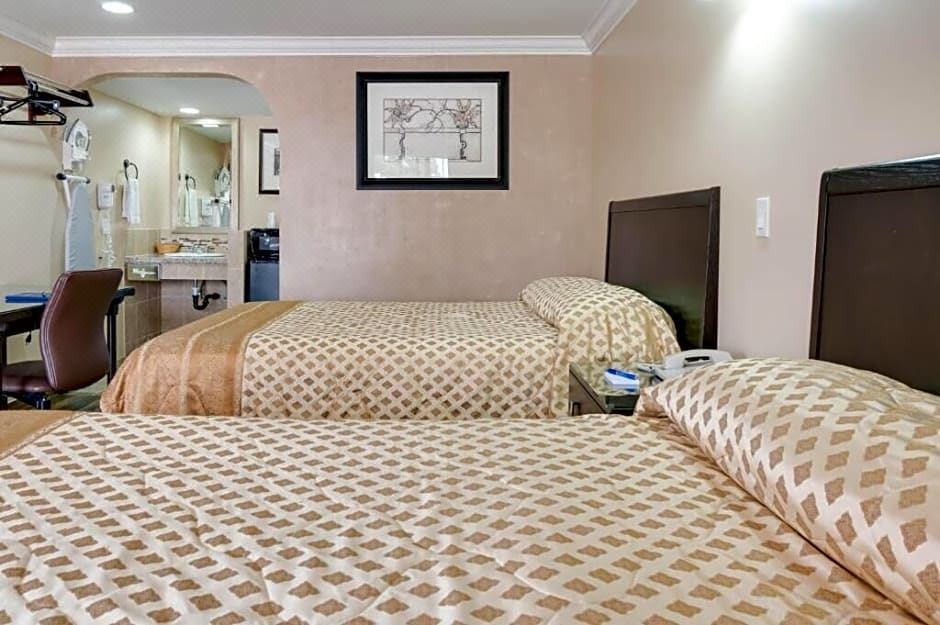Photo of Bedroom in Orange