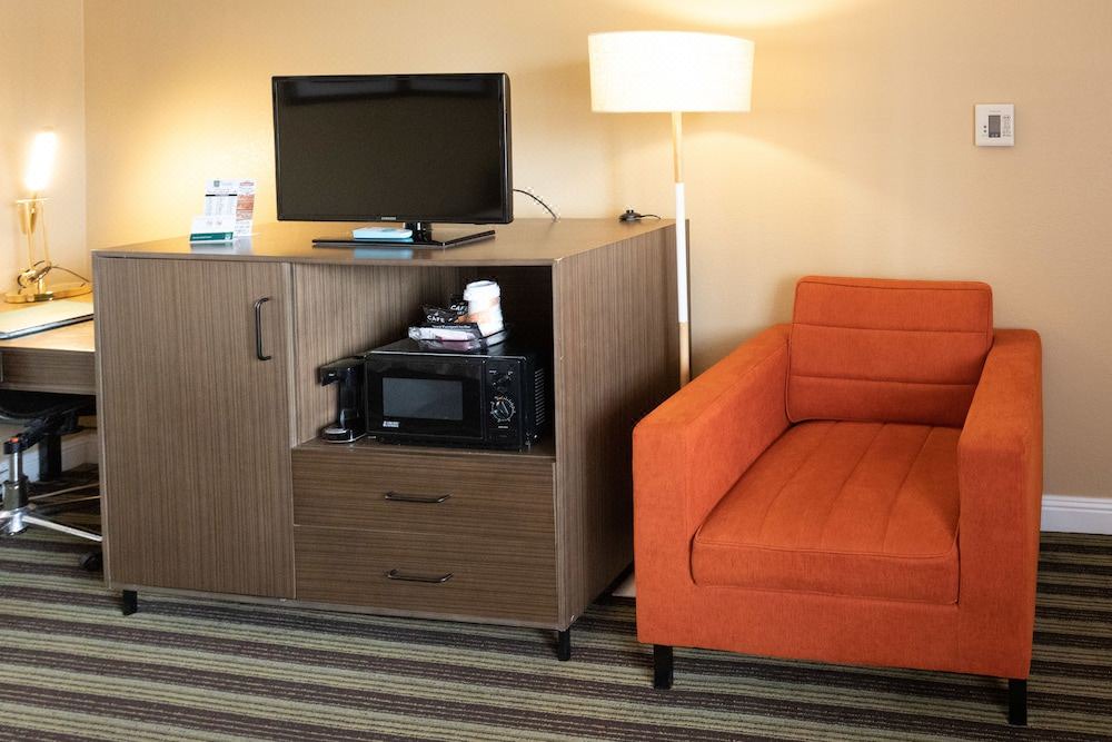 Photo of Livingroom in Salinas