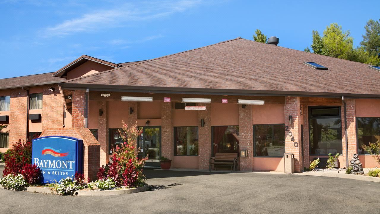Photo of Buildings in Cascade