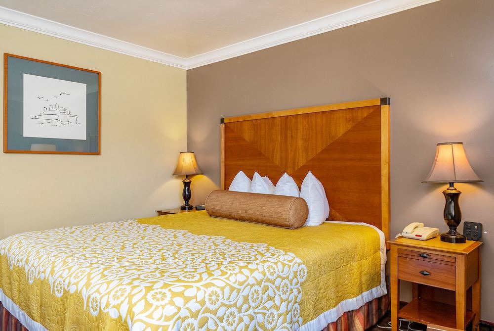Photo of Bedroom in Arroyo Grande