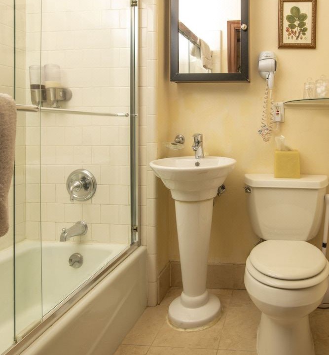Photo of Bathroom in Telegraph Hill