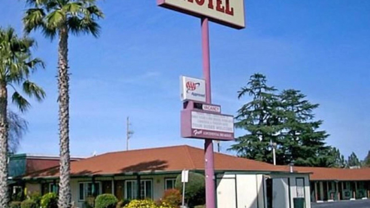 Photo of Buildings in Oakdale